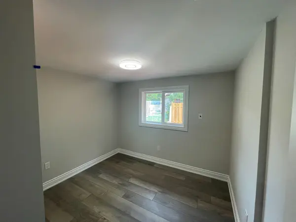 314 Grove ST E #Side, Barrie, ON L4M 5J3