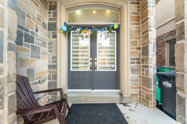 15 Dalbeattie DR N, Brampton, ON L6Y 6H7