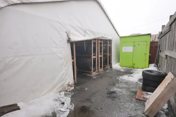 811 Lakeshore RD E, Mississauga, ON L5E 1C8