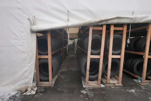 811 Lakeshore RD E, Mississauga, ON L5E 1C8