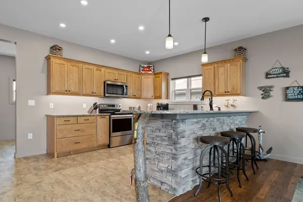 199 & 213 Leone's Cove LN, Frontenac Islands, ON K0H 2Y0