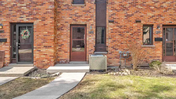 209 Millbank DR #26, London South, ON N6C 4V9