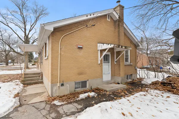 1610 Alta Vista DR, Alta Vista And Area, ON K1G 0G3