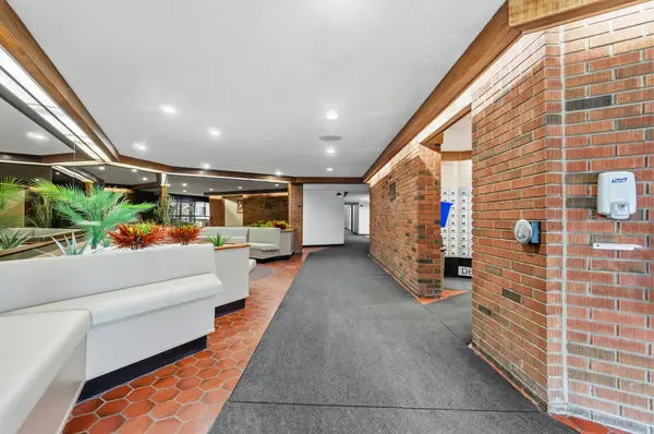 3100 Carling AVE #721, Crystal Bay - Rocky Point - Bayshore, ON K2B 6J6