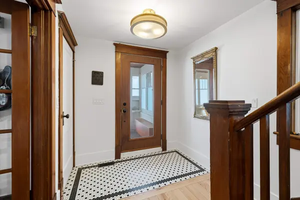 125 Pine ST, Gananoque, ON K7G 1C6