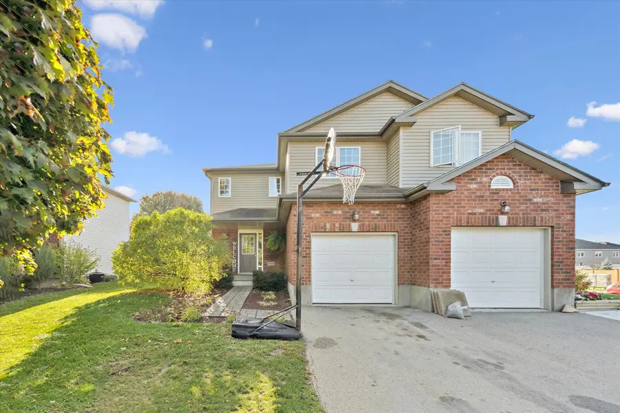 73 York ST E, Centre Wellington, ON N0B 1S0