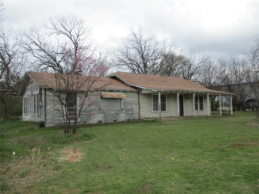 522 E QUITMAN Street, Emory, TX 75440