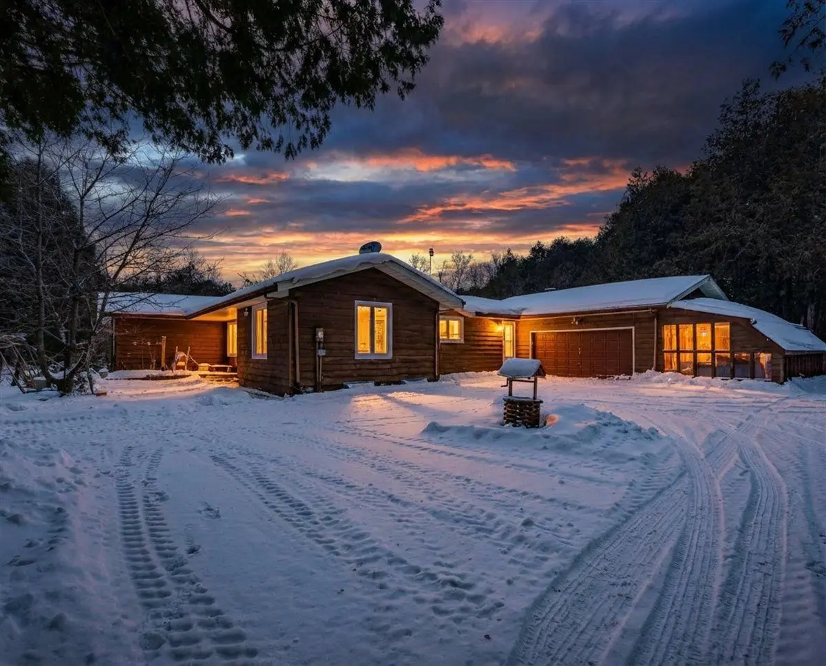 21489 Warden AVE, East Gwillimbury, ON L0G 1R0