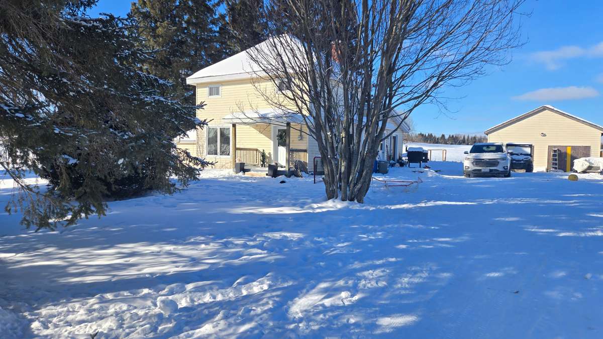 2670 Chiswick Line, Chisholm, ON P0H 1Z0