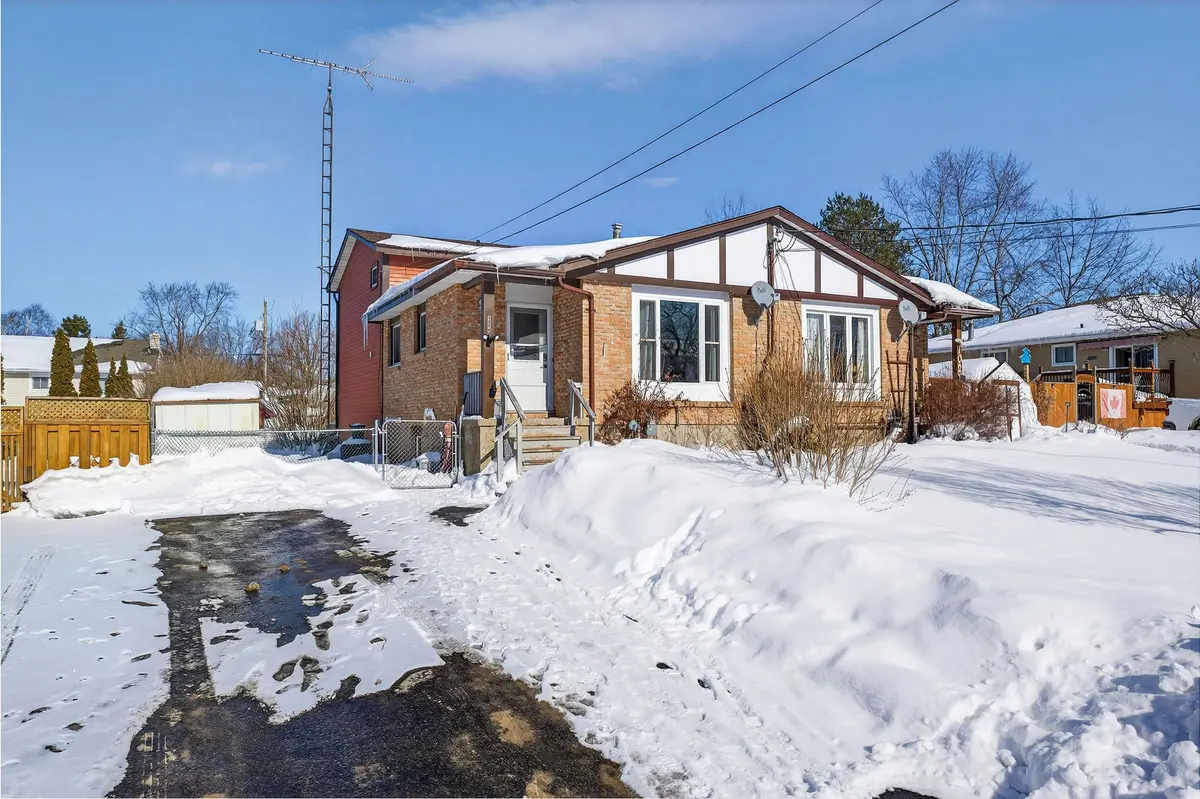 104 Purdy RD, Loyalist, ON K0H 1G0