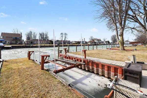 7277 Cardinal ST, Clay Township, MI 48001