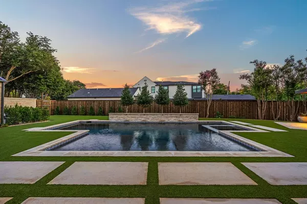 Dallas, TX 75229,4557 Ridge Road