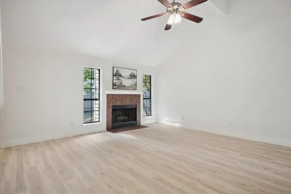 1020 W Hills Terrace, Saginaw, TX 76179