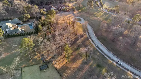 415 Mission Ridge Court, Shreveport, LA 71106