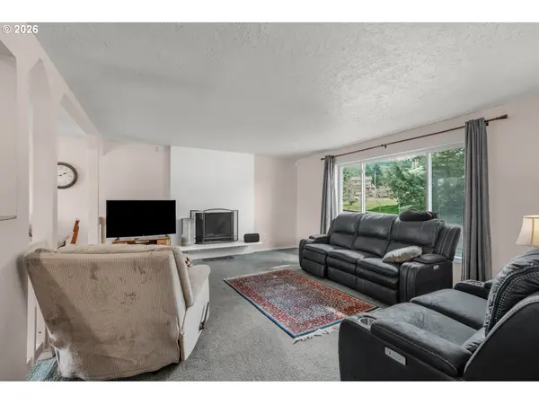 1829 SW 17TH ST, Gresham, OR 97080