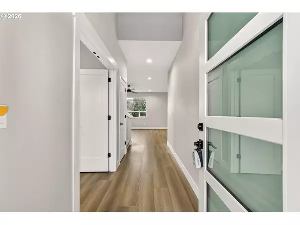 Sandy, OR 97055,18865 SE CROOKED RIVER ST #42