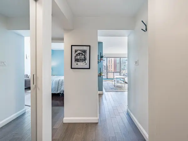 456 College ST #301, Toronto C01, ON M6G 4A3