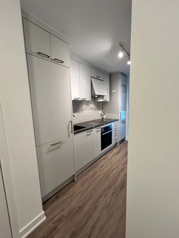 634 Church ST W #3802, Toronto C08, ON M4Y 2G3