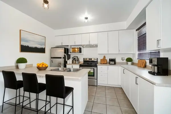 48 Curran Hall CRES, Toronto E09, ON M1G 0A2