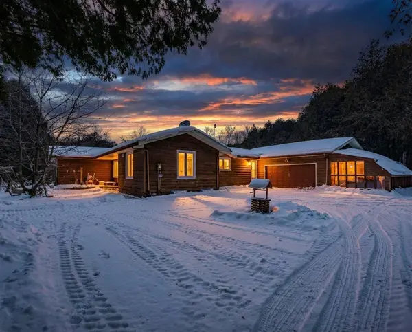 21489 Warden AVE,  East Gwillimbury,  ON L0G 1R0