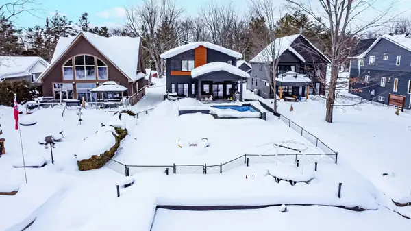 1657 Peninsula Point RD, Severn, ON P0E 1N0