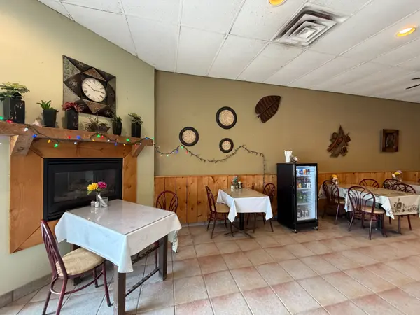 221 Cundles RD E #UNIT 2, Barrie, ON L4N 4Y2