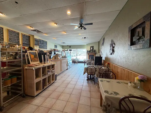 221 Cundles RD E #UNIT 2, Barrie, ON L4N 4Y2