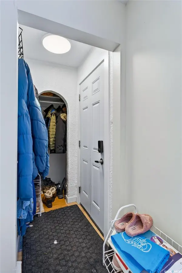 585 20th STREET E, Prince Albert, SK S6V 1L4