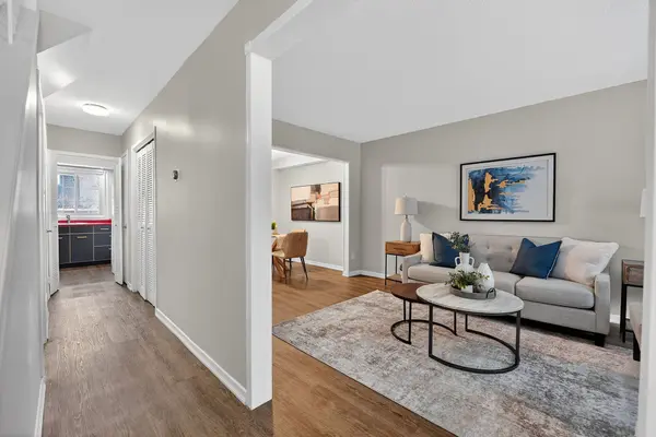 567 Guelph Line #7, Burlington, ON L7R 3M5