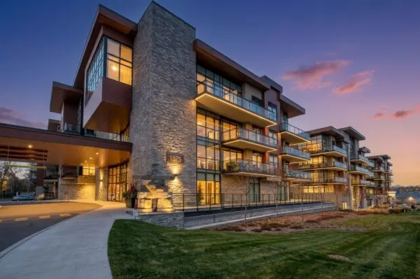 1575 Lakeshore RD W #GR45, Mississauga, ON L5J 0B1