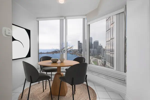 1 Palace Pier CT #2104, Toronto W06, ON M8V 3W9