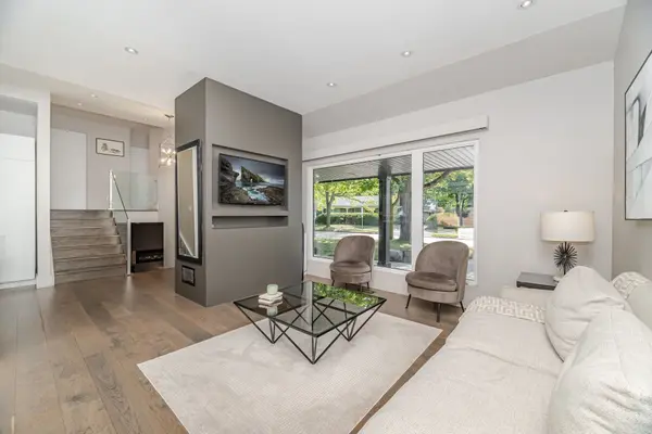 5011 Spruce AVE, Burlington, ON L7L 1M6