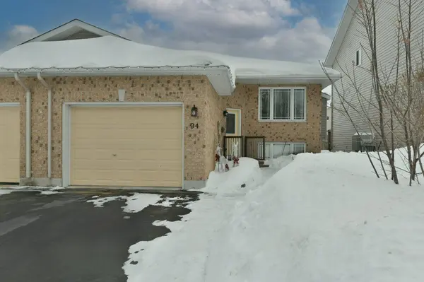 94 Thomas ST S, Arnprior, ON K7S 3R2