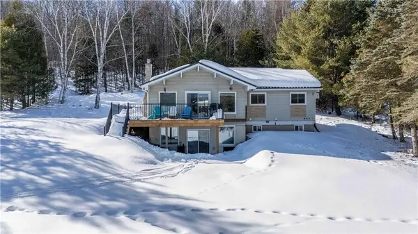 1056 Inawendawin RD, Lake Of Bays, ON P0B 1A0