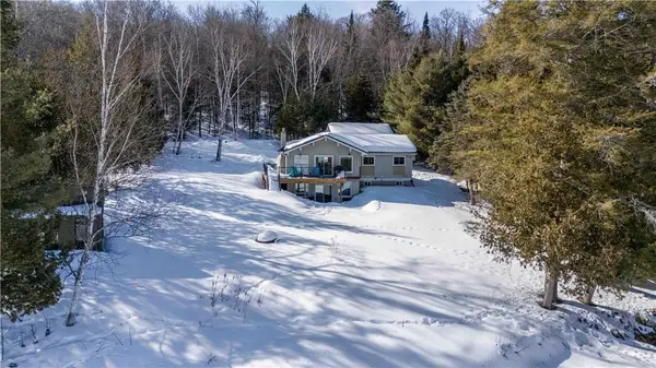 1056 Inawendawin RD, Lake Of Bays, ON P0B 1A0