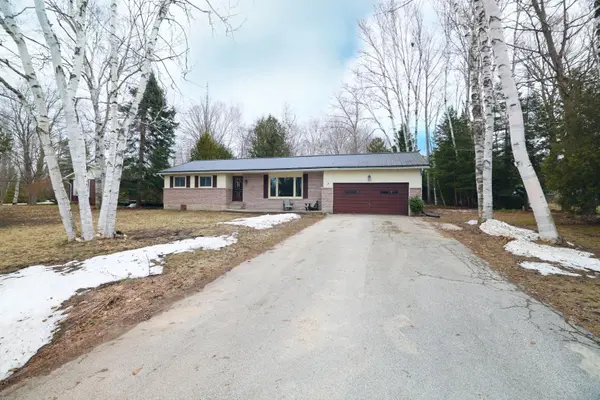 7 Graham CRES, South Bruce Peninsula, ON N0H 2G0
