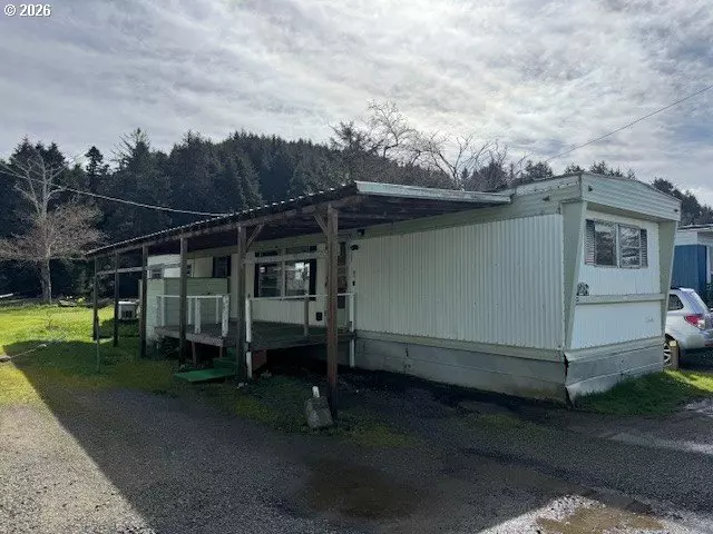 5142 SE Hwy101 #28, Lincoln City, OR 97367