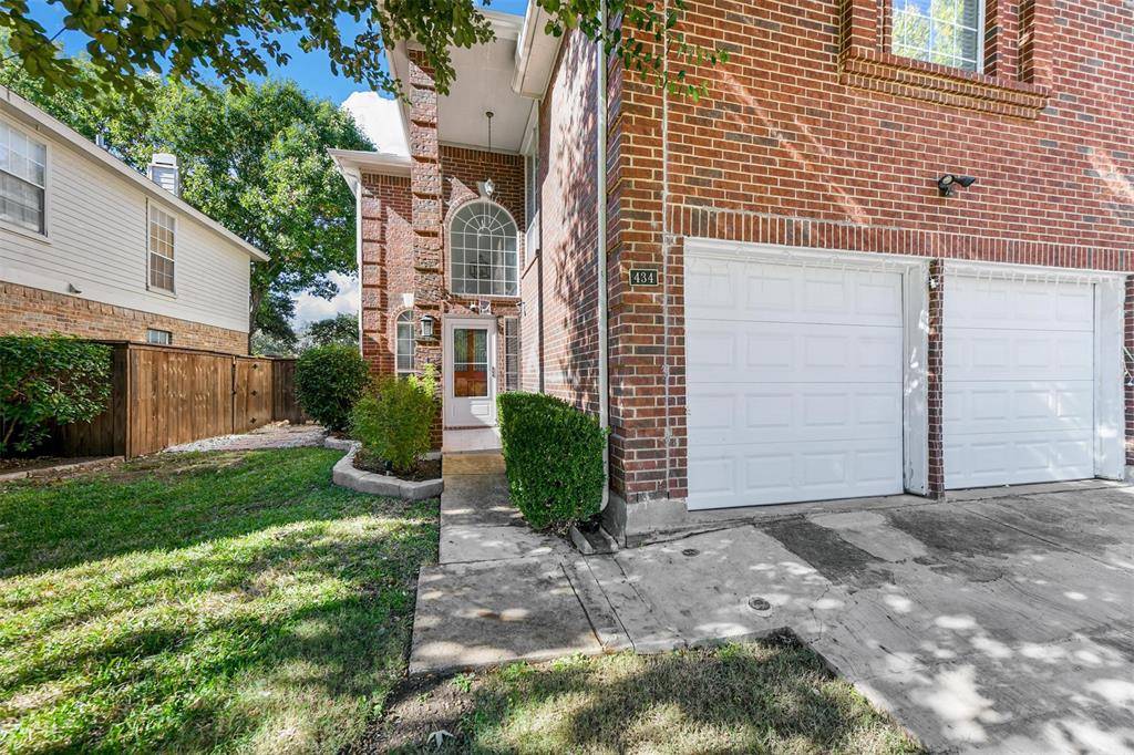 434 Moonlight Way, Irving, TX 75063