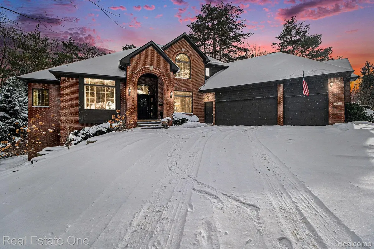 7907 Brookwood DR, Independence Charter Township, MI 48348