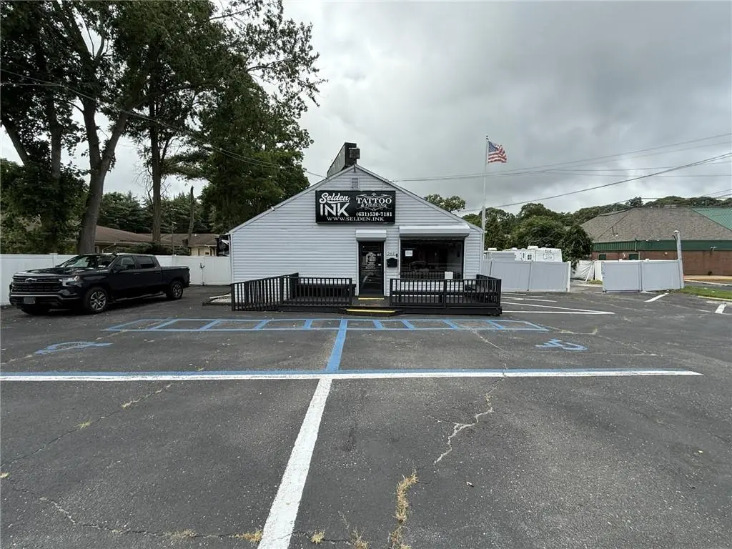 262 Middle Country RD, Selden, NY 11784