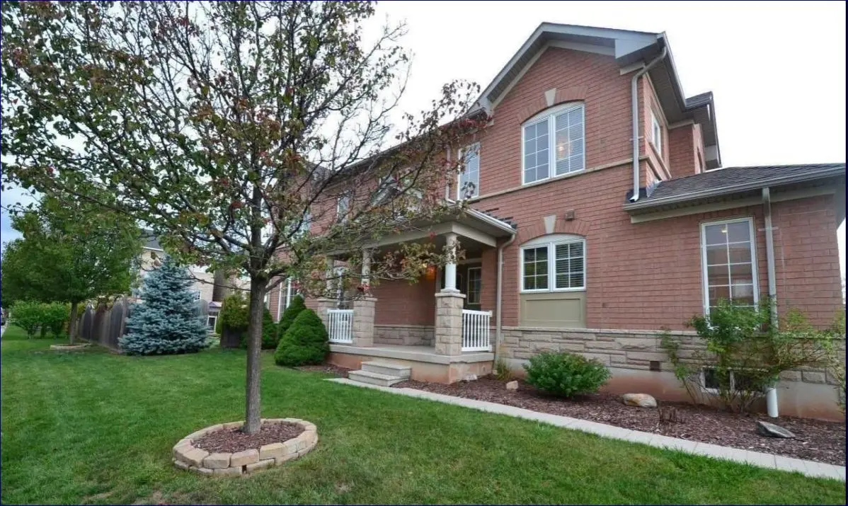 5665 Flora AVE, Burlington, ON L7L 6X4