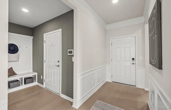 42791 Arbor DR, Clinton Charter Township, MI 48038