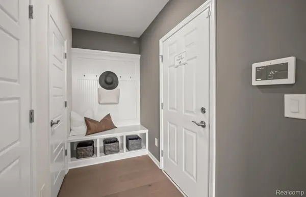 42791 Arbor DR, Clinton Charter Township, MI 48038