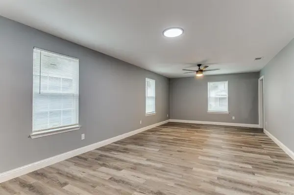 2314 Dathe Street, Dallas, TX 75215