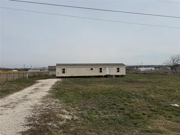 6608 Vintner Trail, Joshua, TX 76058