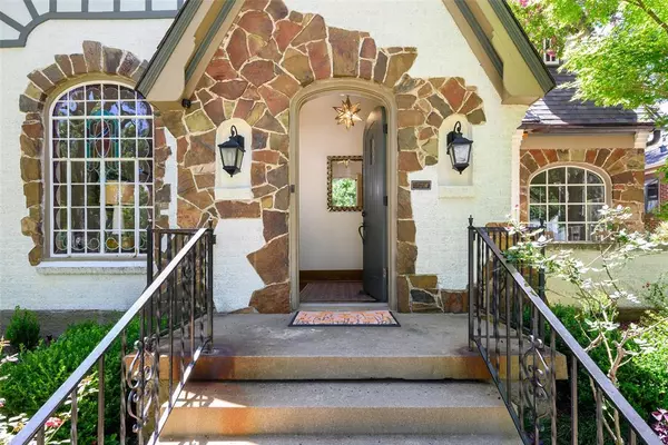 Dallas, TX 75223,6934 Hammond Avenue