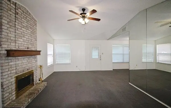 1019 Cedar Run Drive, Duncanville, TX 75137