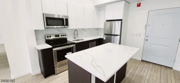 30 Howe Ave, Passaic City, NJ 07055