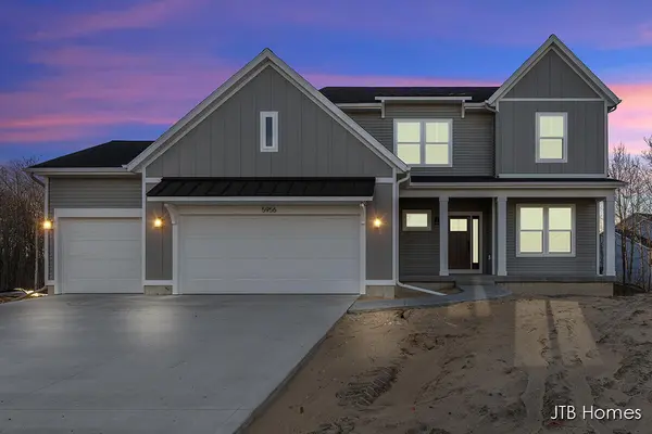 5956 Braemoor CT SE, Caledonia Twp, MI 49316