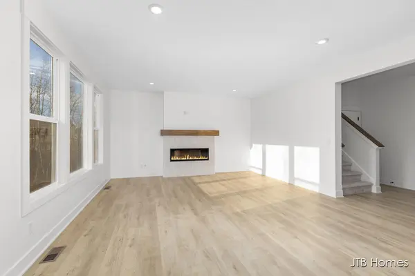 5956 Braemoor CT SE, Caledonia Twp, MI 49316